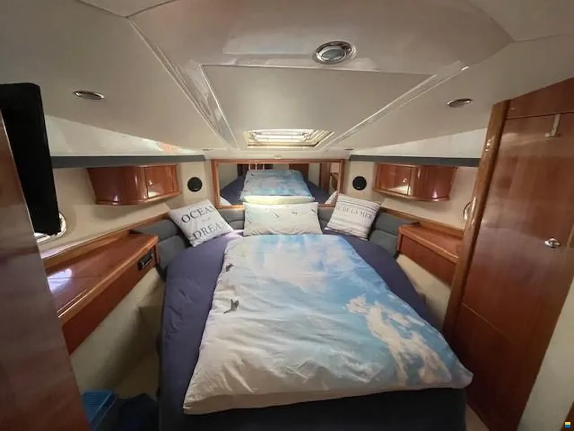 Sealine F37 Flybridge #17