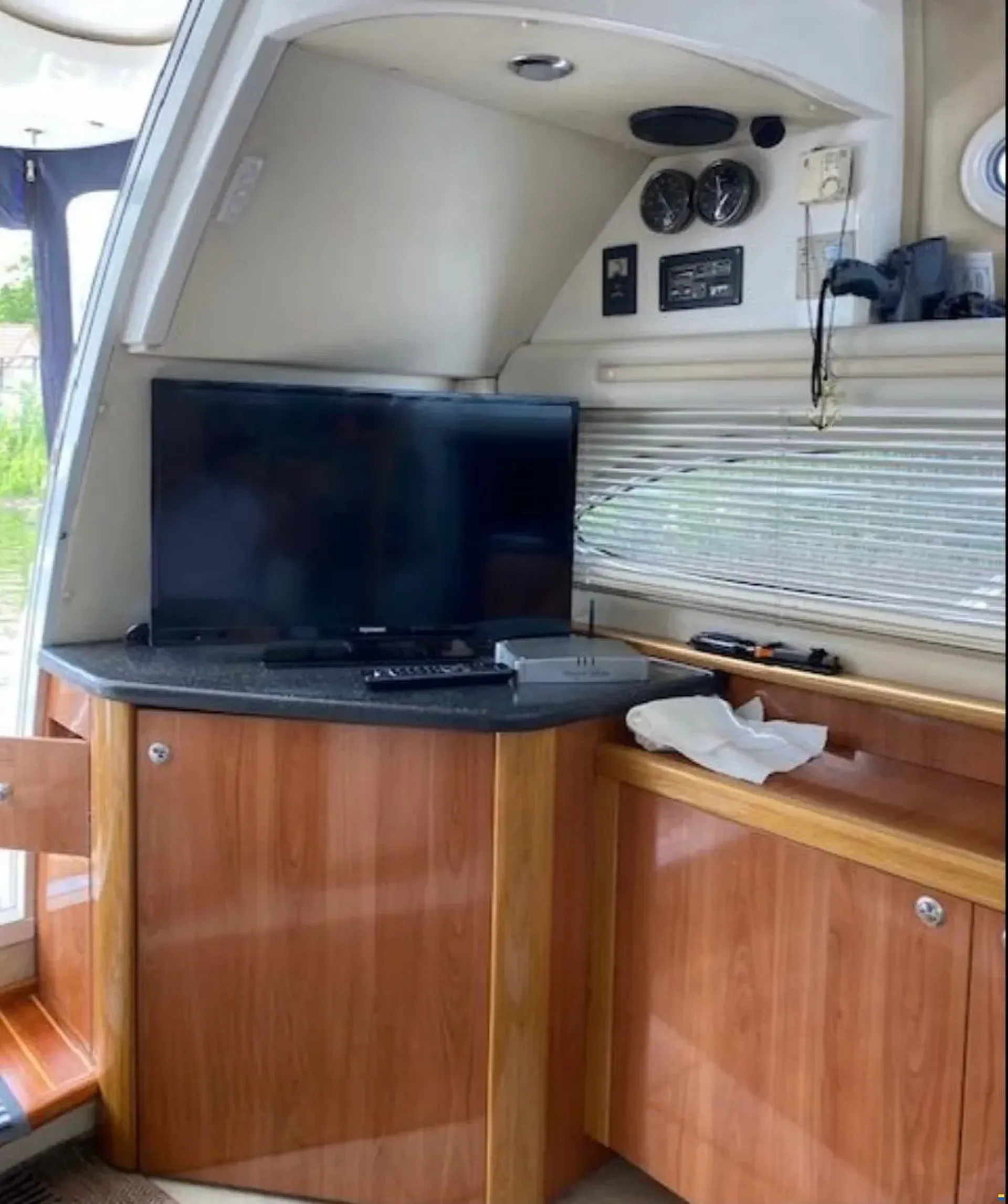 Sealine F37 Flybridge #13