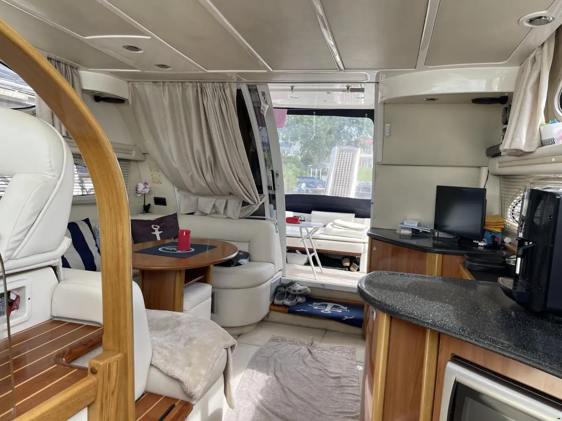 Sealine F37 Flybridge #21