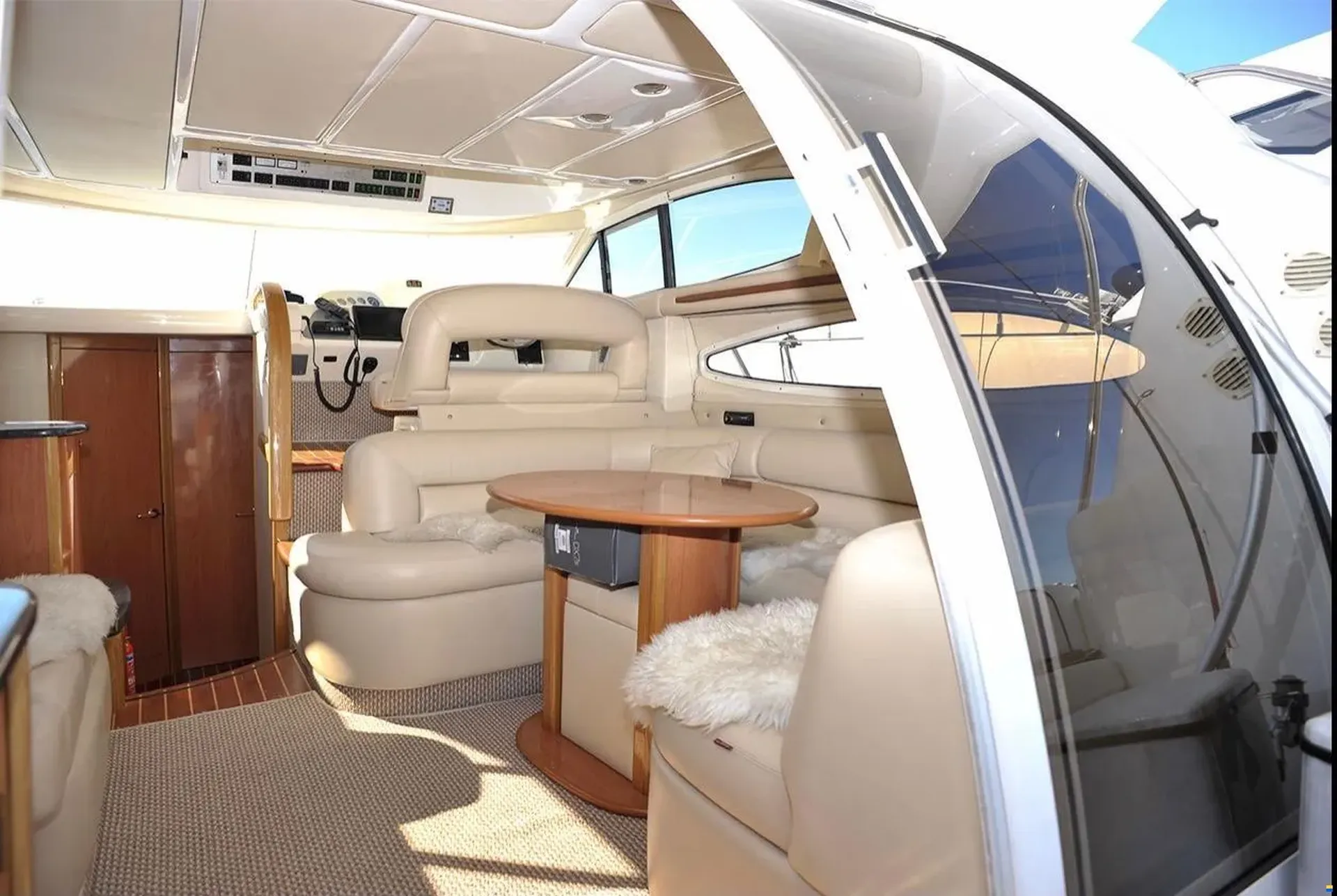 Sealine F37 Flybridge #18