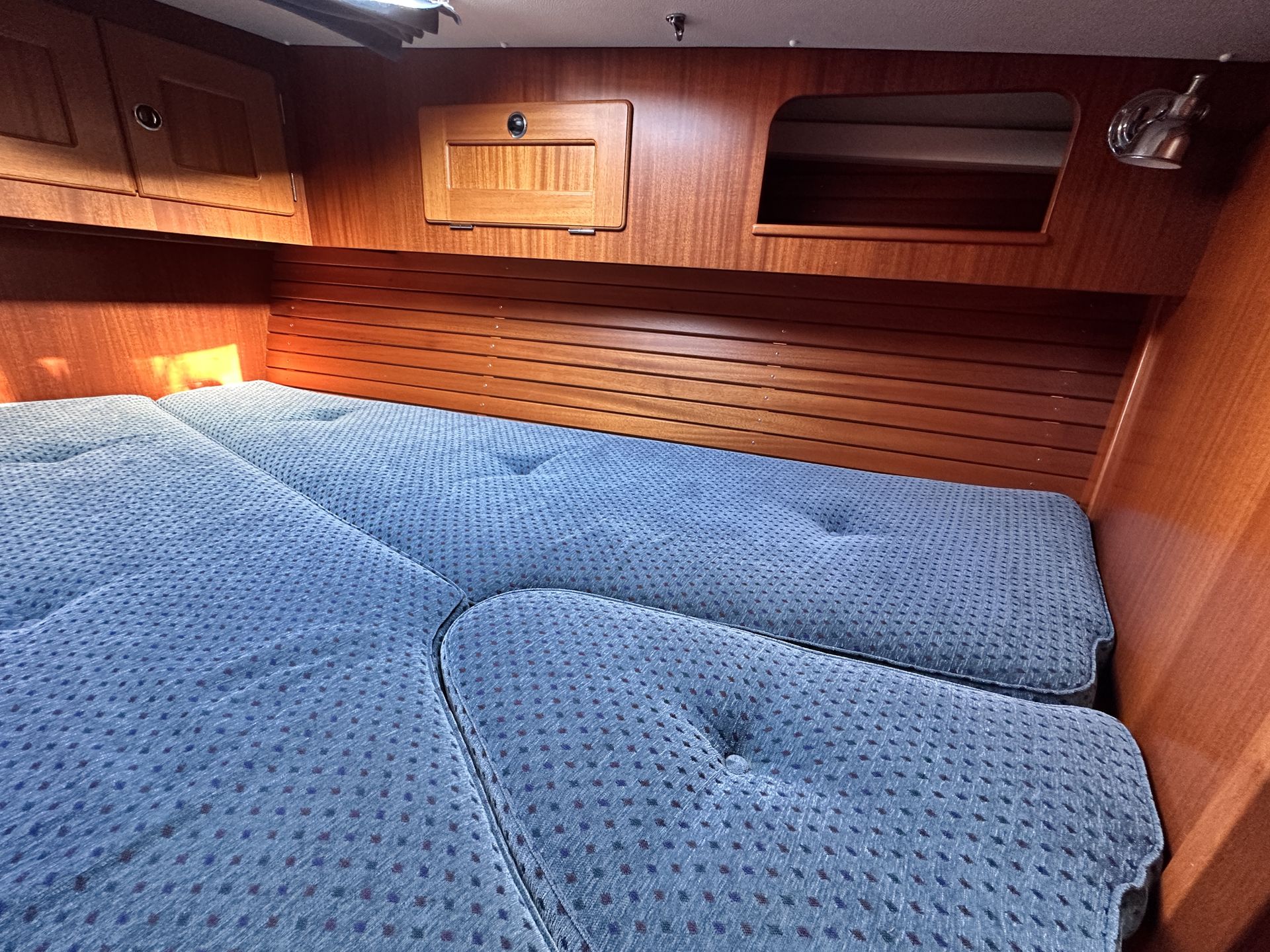 Hallberg Rassy 37 #50