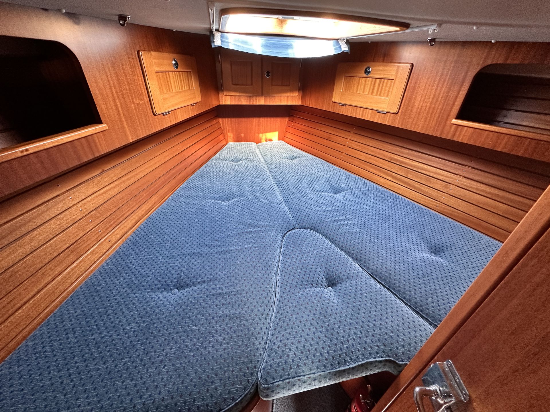 Hallberg Rassy 37 #52