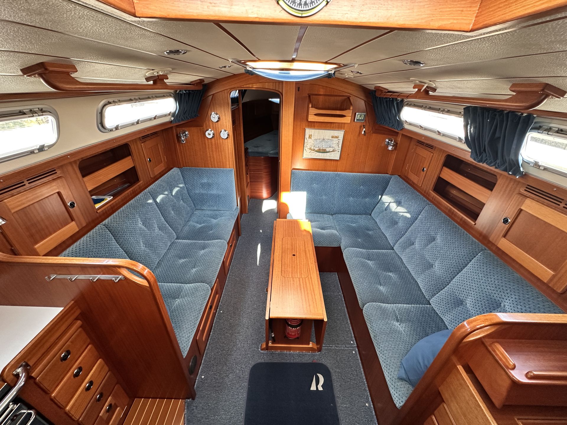 Hallberg Rassy 37 #61