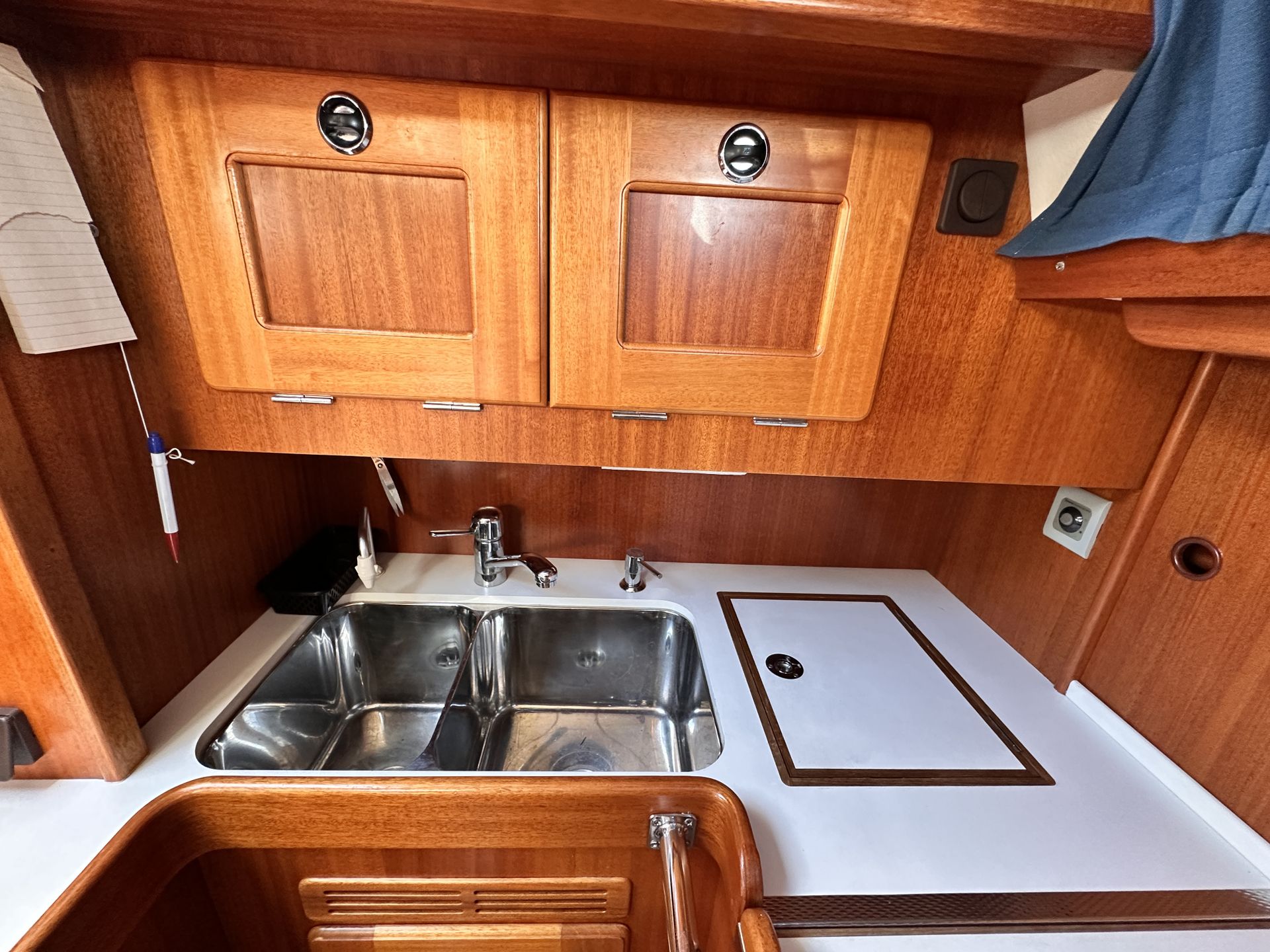 Hallberg Rassy 37 #56