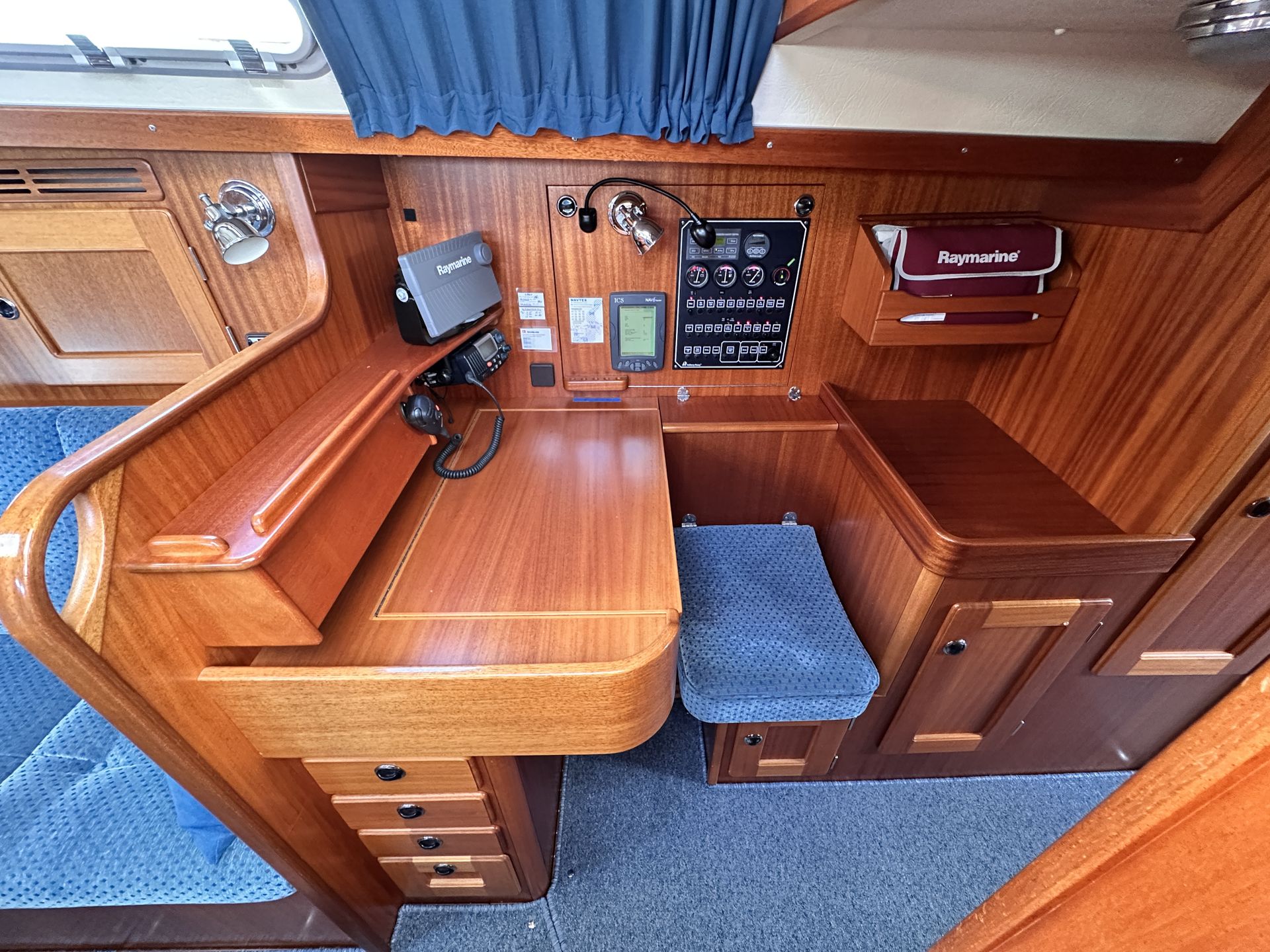 Hallberg Rassy 37 #44