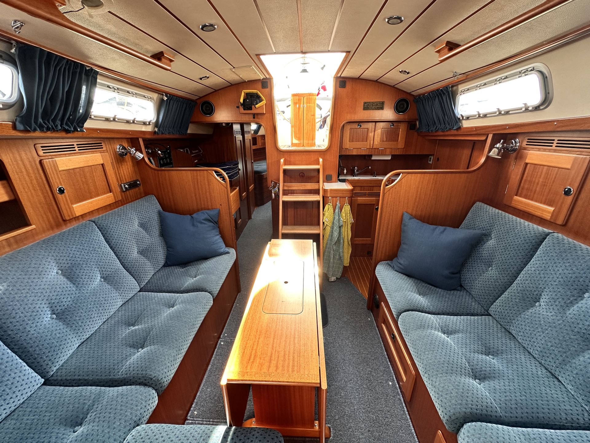Hallberg Rassy 37 #45