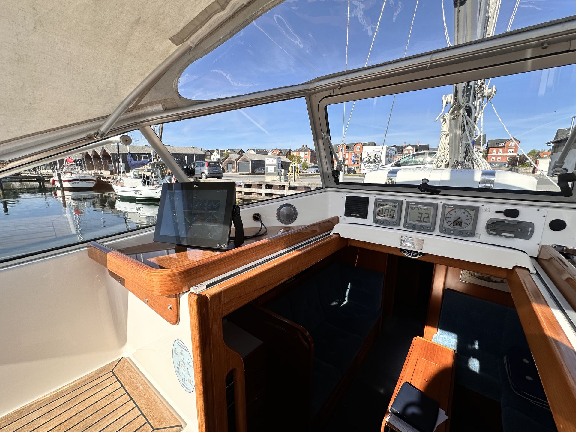 Hallberg Rassy 37 #24