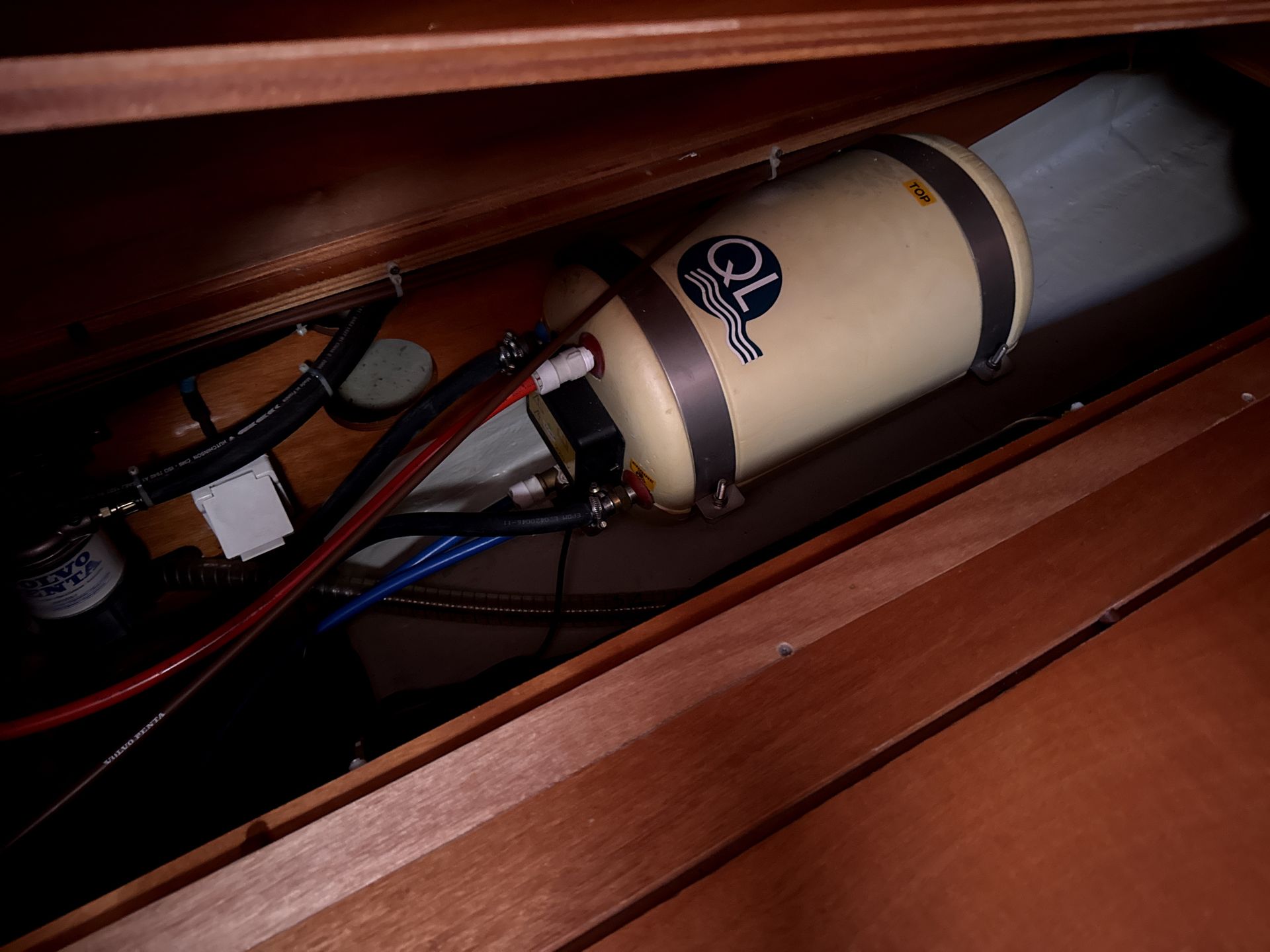 Bavaria 32 #54
