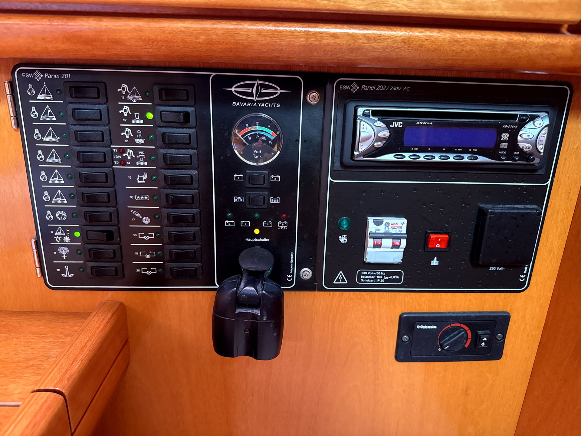 Bavaria 32 #52