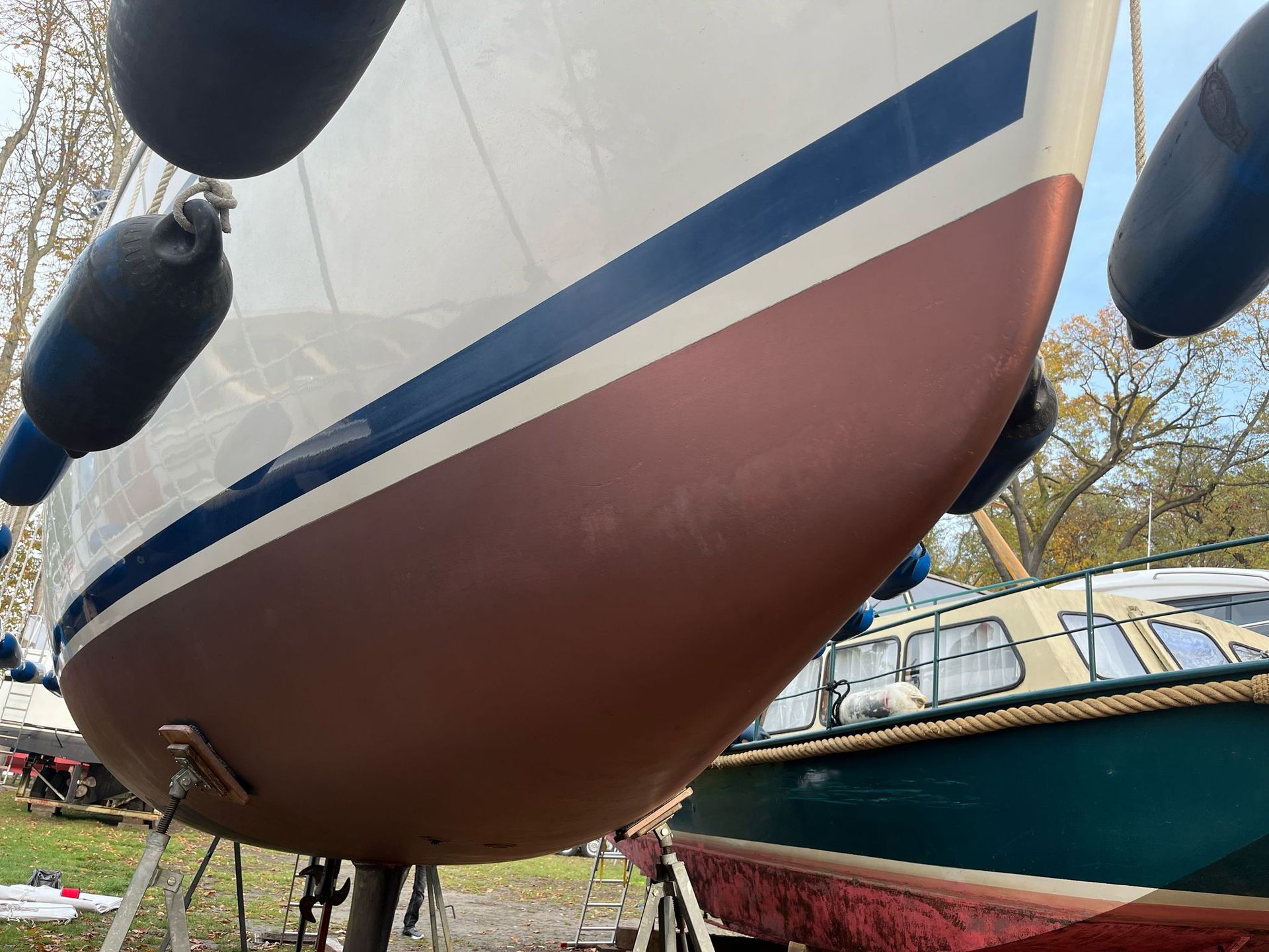 Bavaria 32 #31
