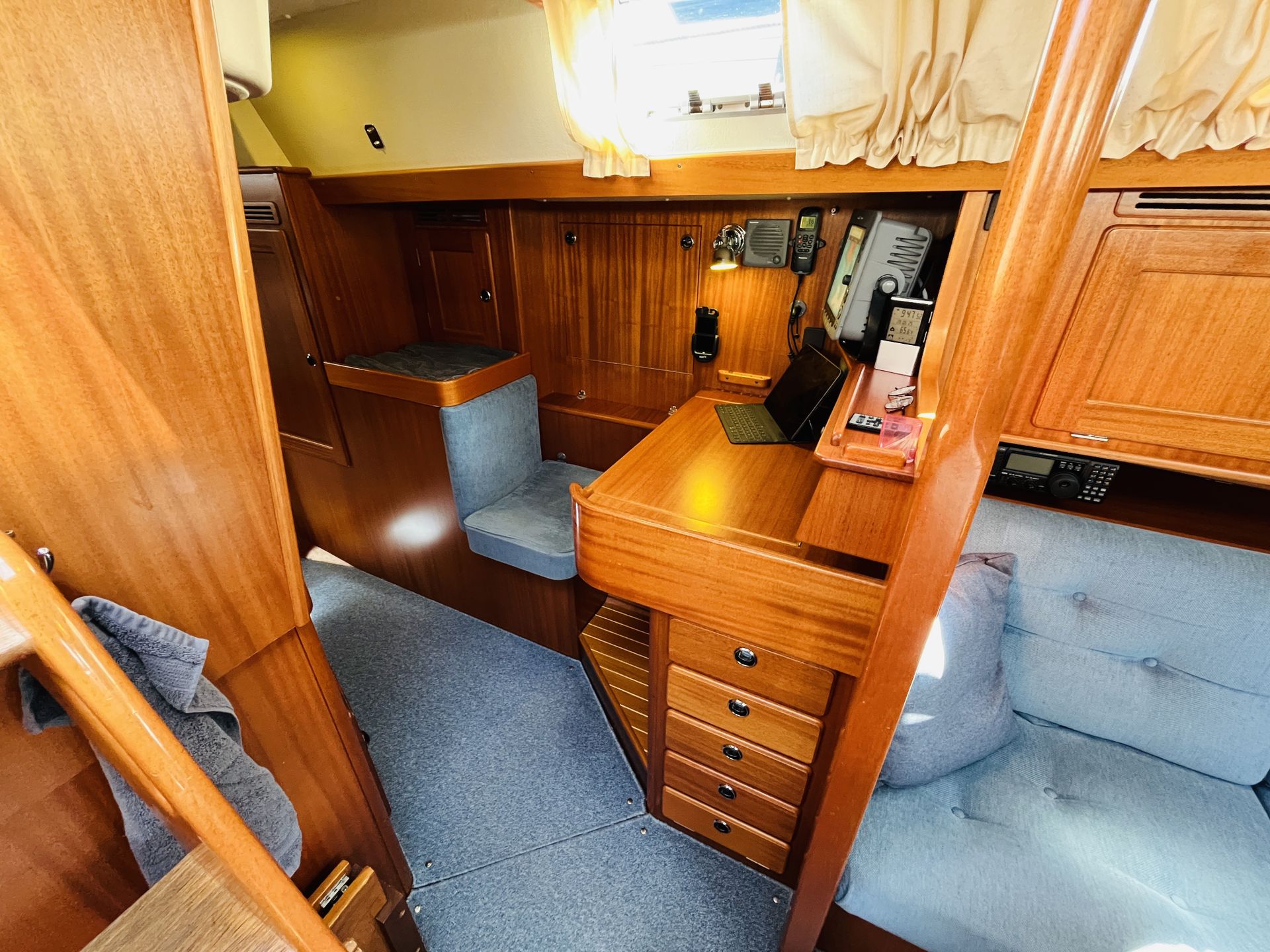 Hallberg-Rassy 43 #44