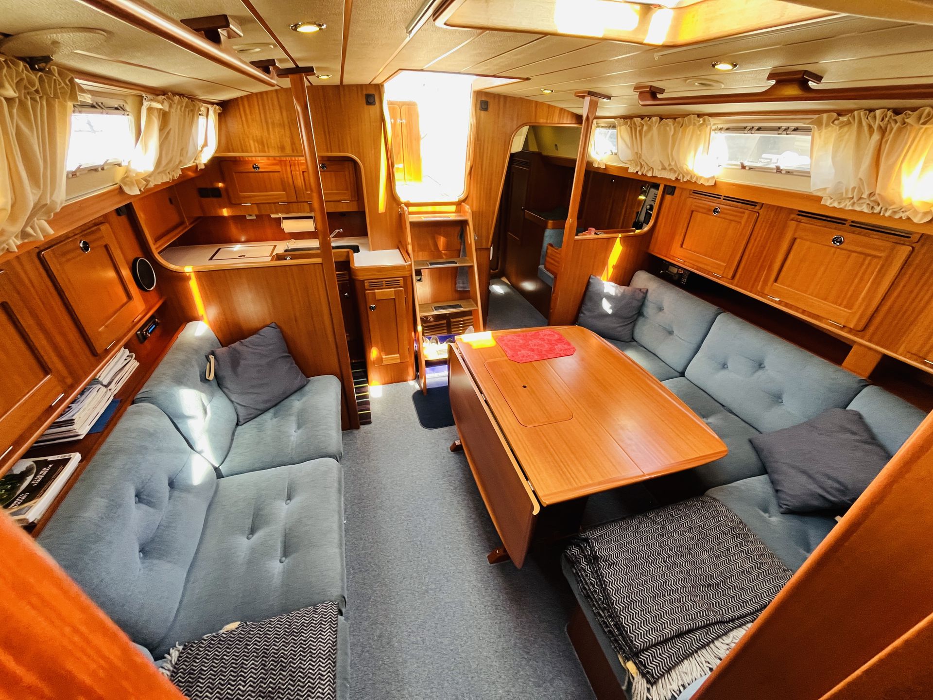Hallberg-Rassy 43 #65