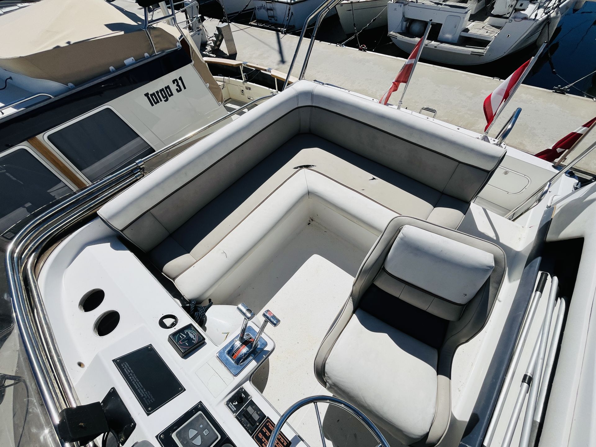 Bayliner 2858 Fly #17