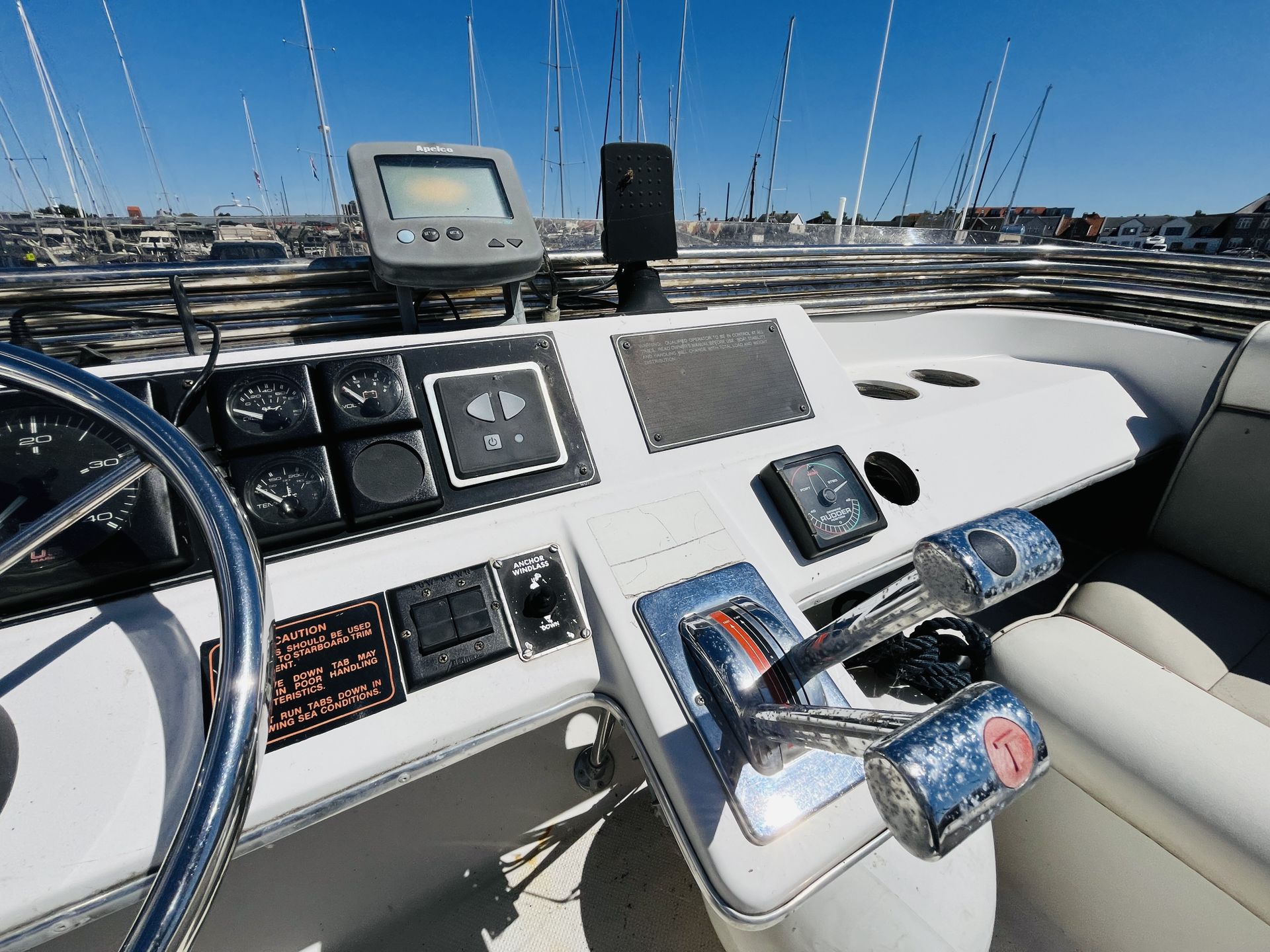 Bayliner 2858 Fly #16