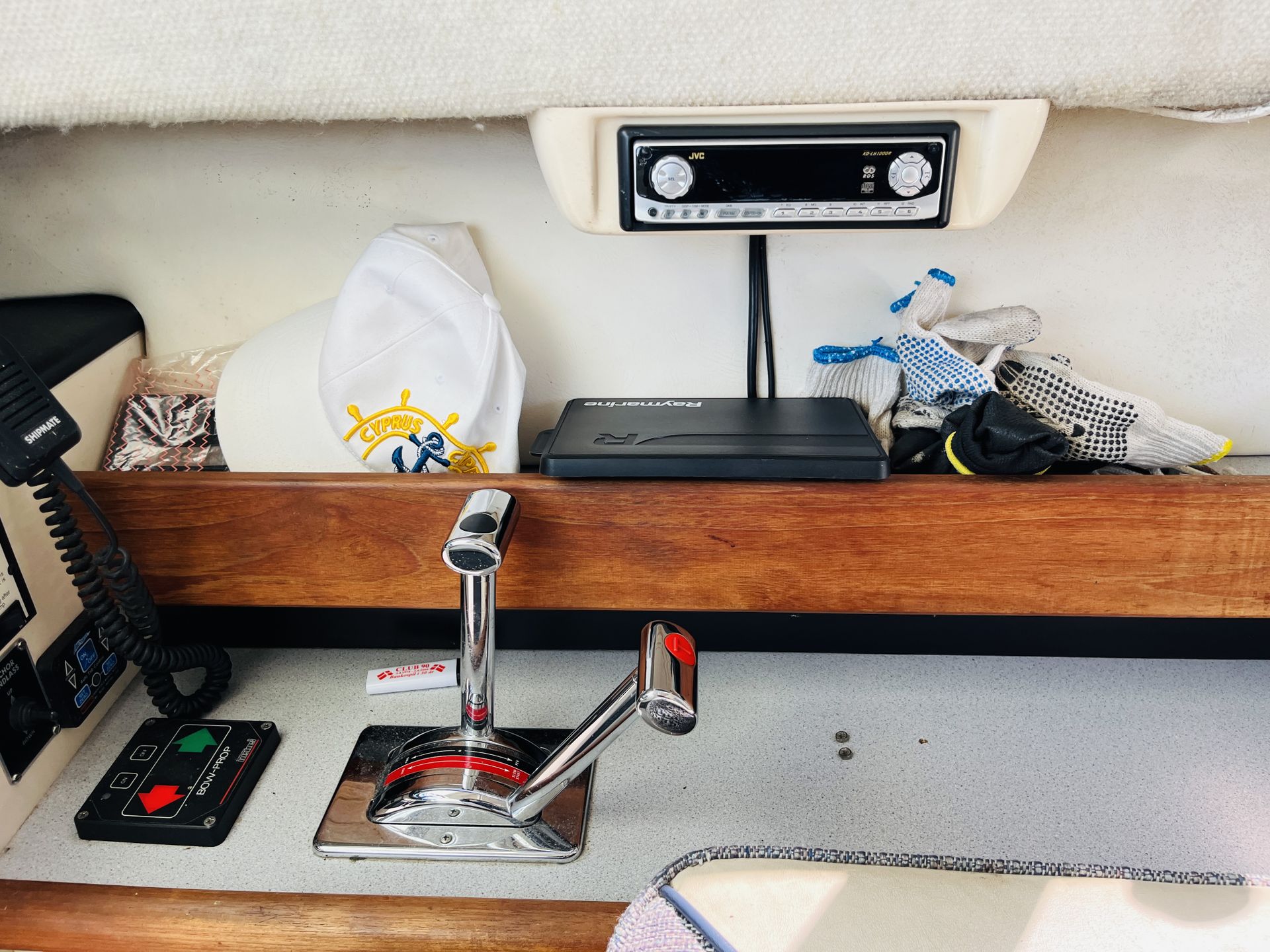 Bayliner 2858 Fly #26