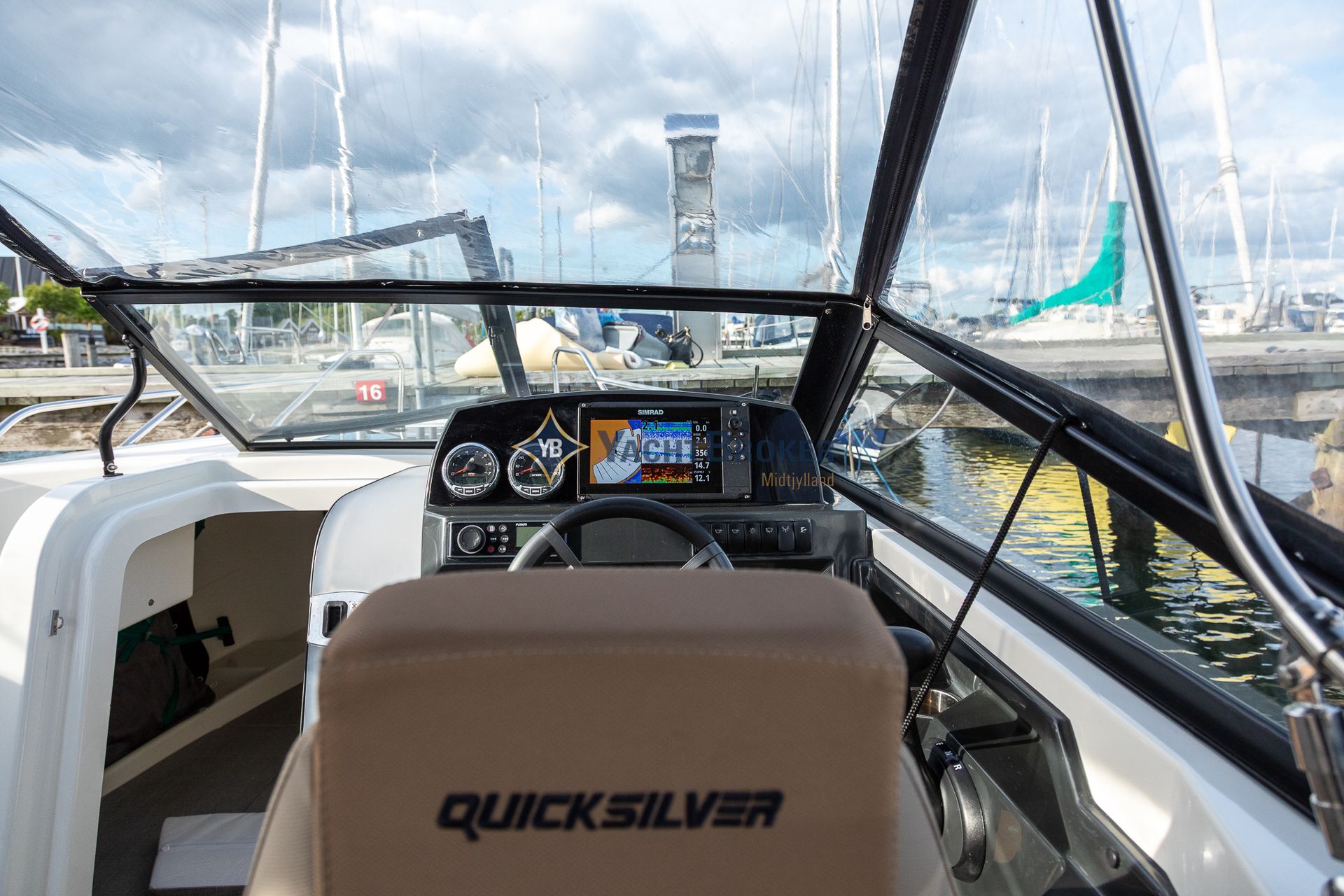 Rigtig fin Quicksilver 675 Activ Cruiser #34
