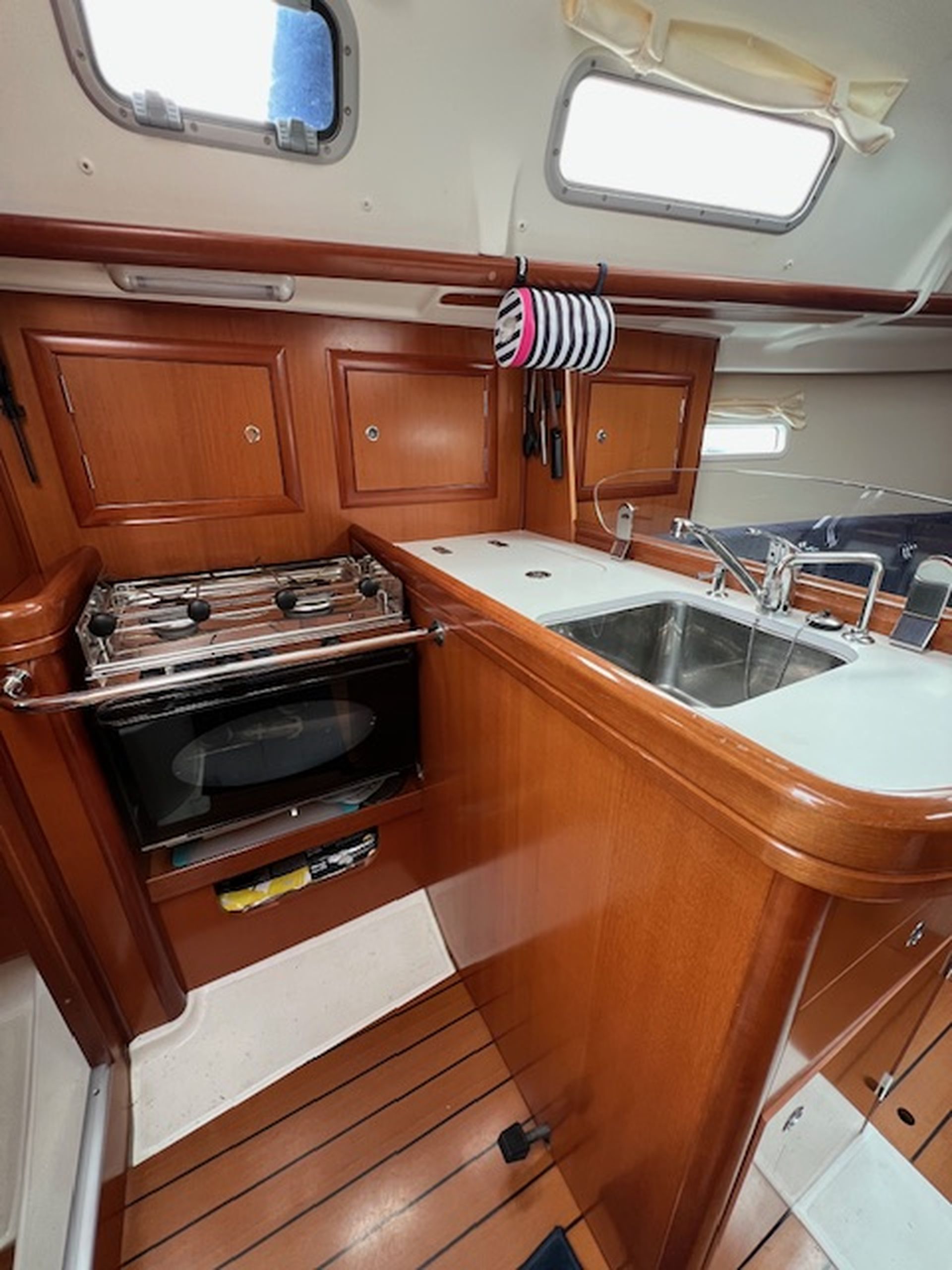 Beneteau Oceanis 323 Clipper #14