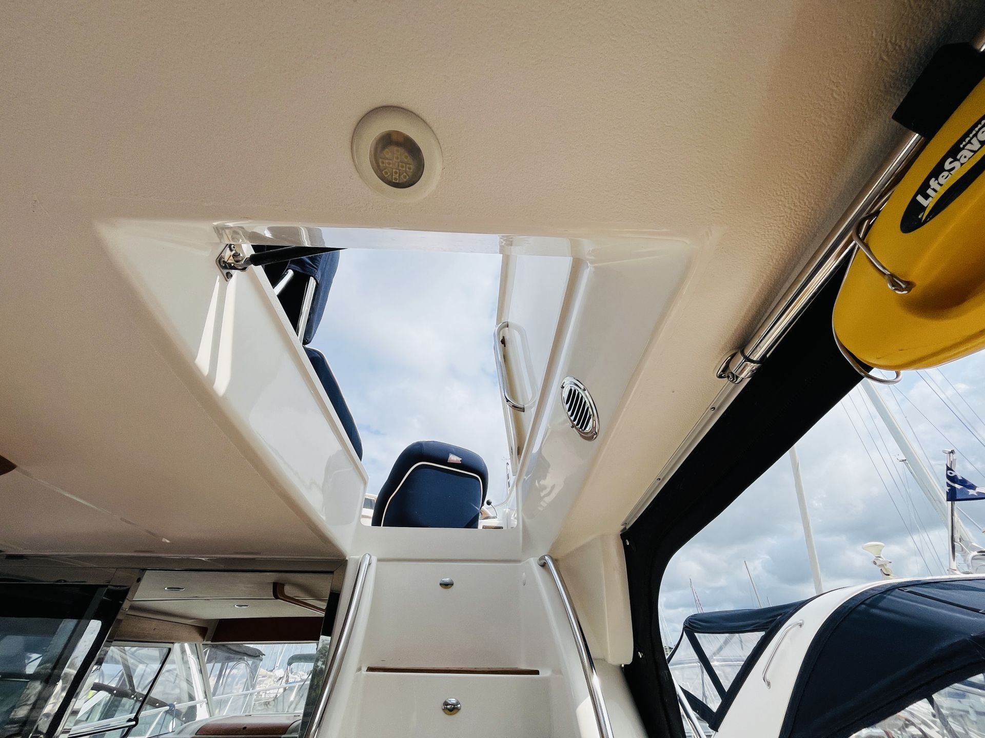 Nimbus 380 Carisma Flybridge #20