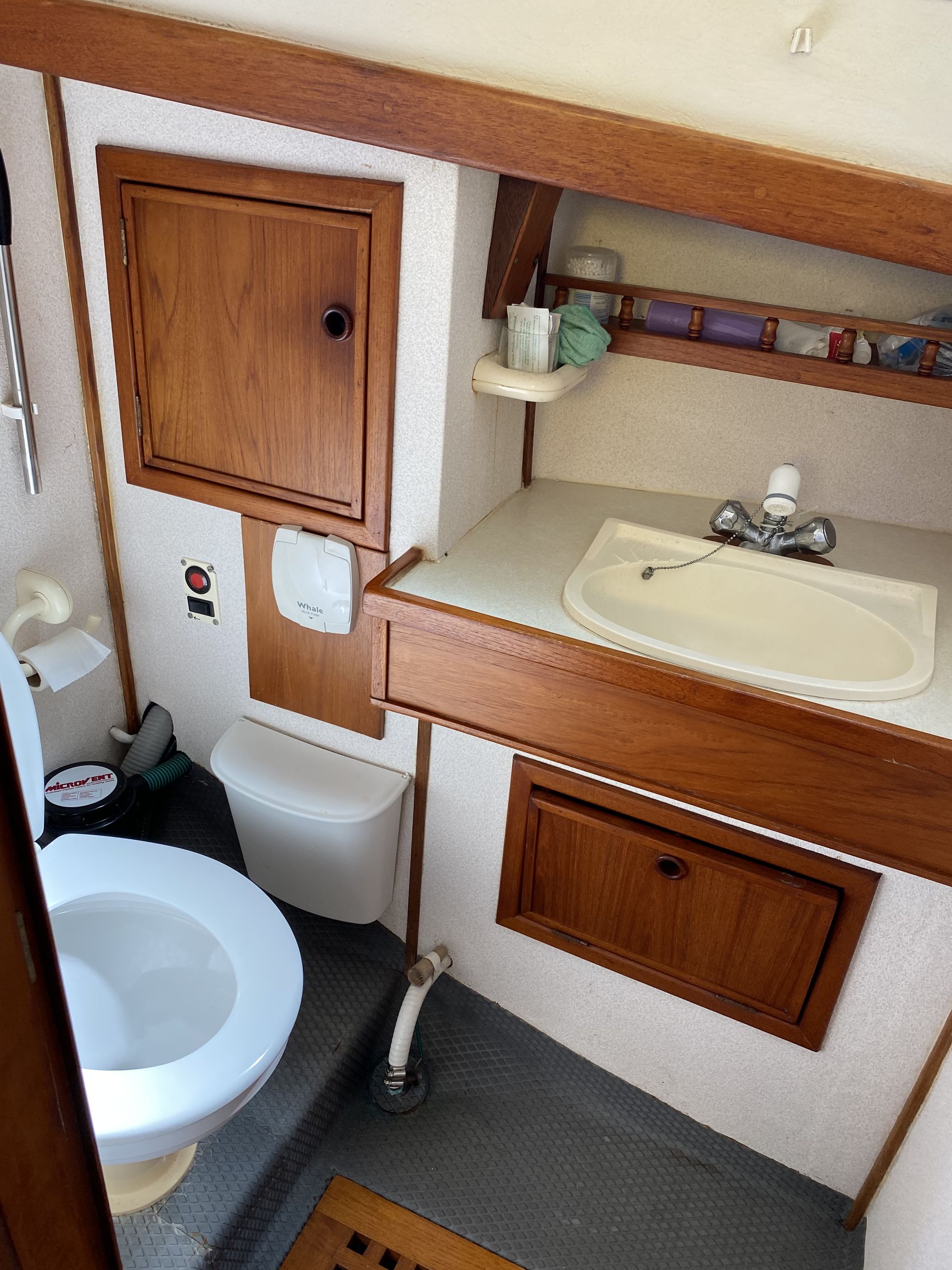 Colvic Watson 32, 1994, Excellent Condition | Lagos Marina Berth | Ideal Liveaboard EU VAT Paid status #18