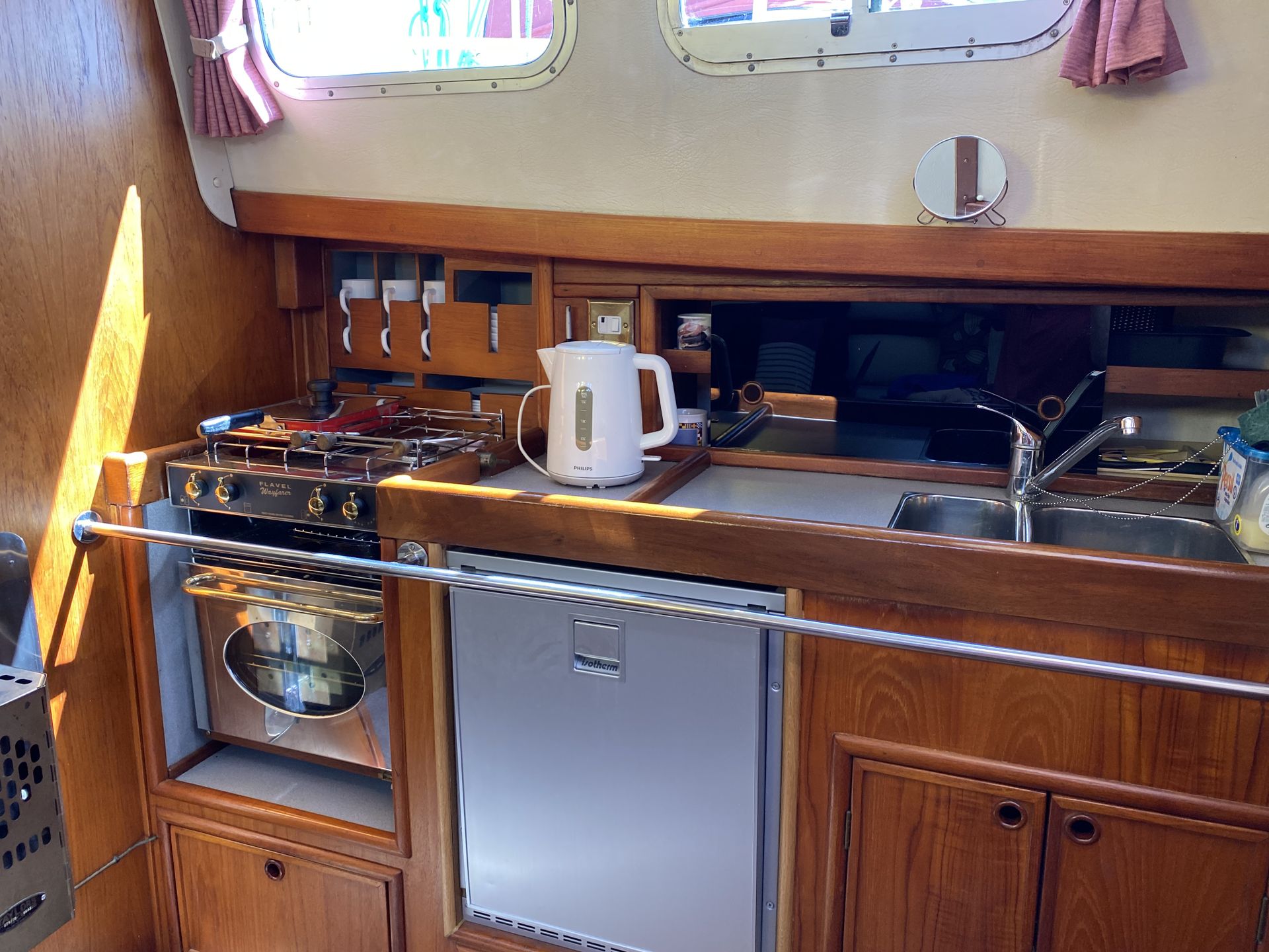 Colvic Watson 32, 1994, Excellent Condition | Lagos Marina Berth | Ideal Liveaboard EU VAT Paid status #14