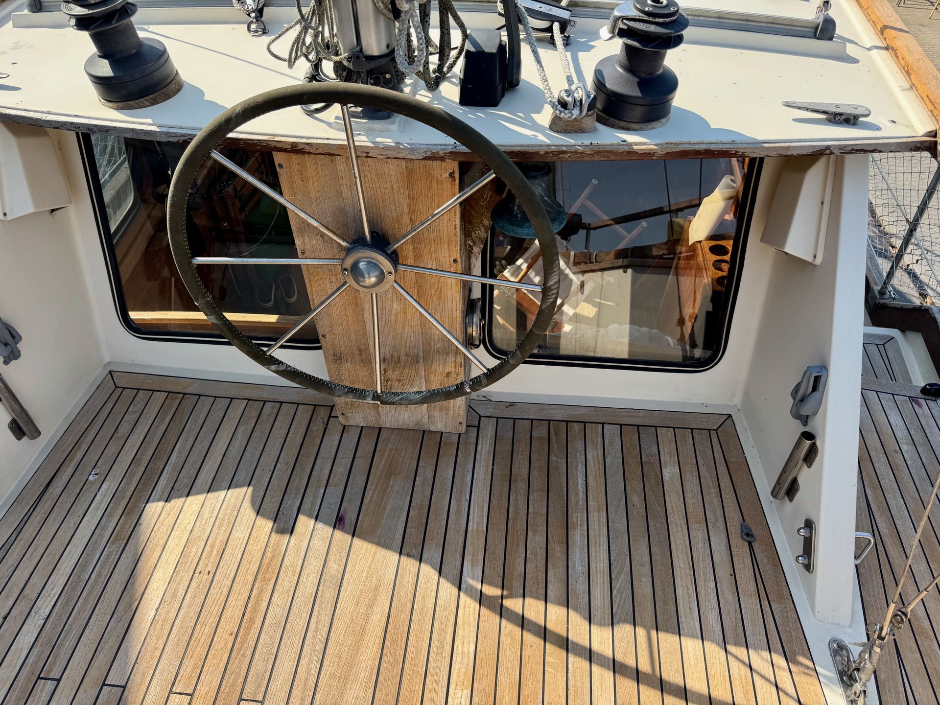 NautiCat 38 #4