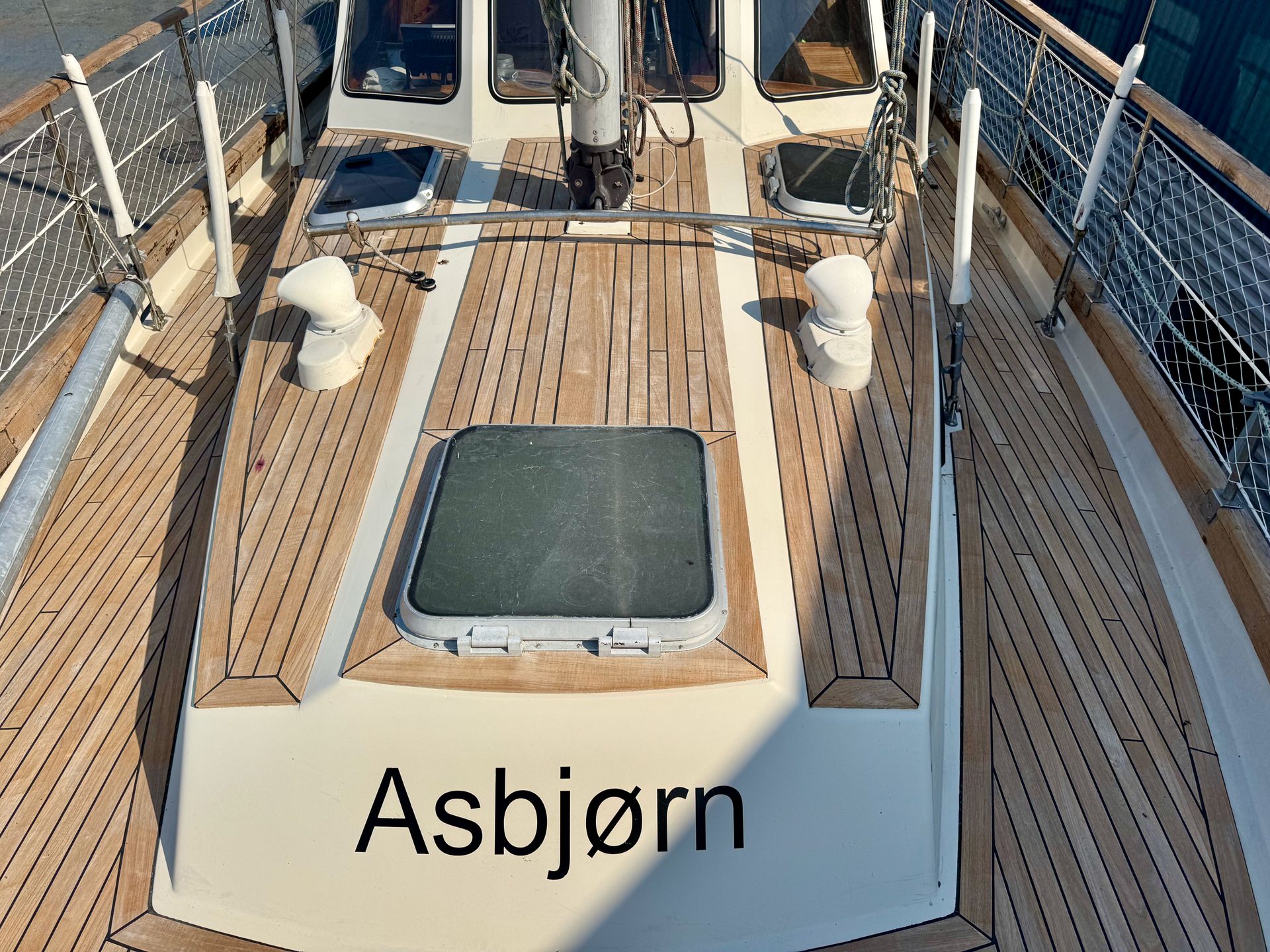 NautiCat 38 #8
