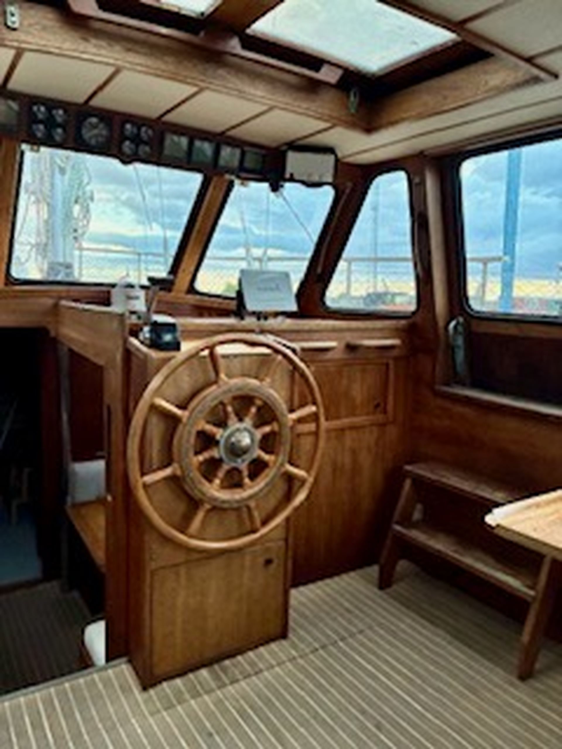 Nauticat 38 #24