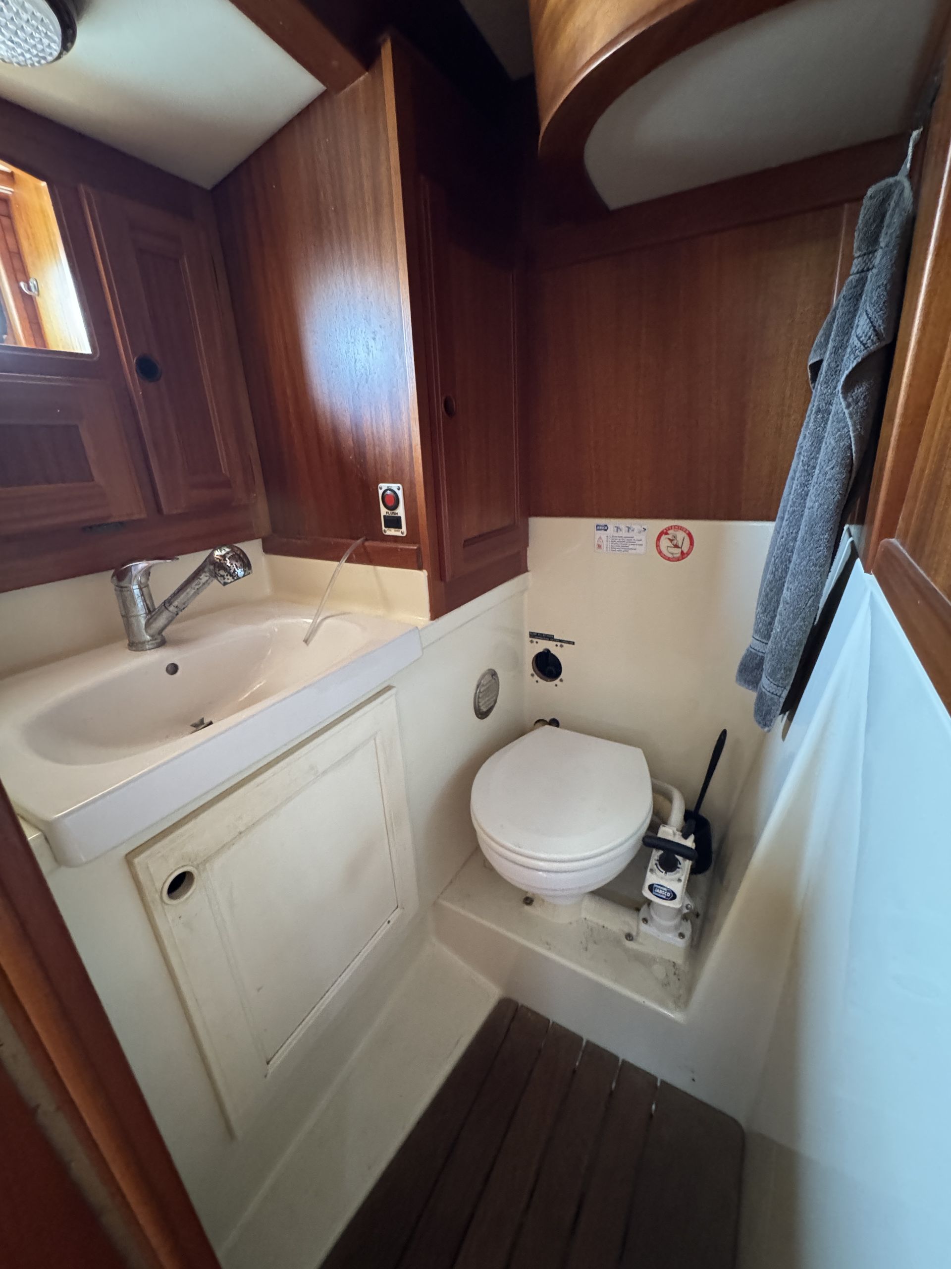 NAJAD 390  Fully Equipped Bluewater Cruiser in Excellent Condition #14