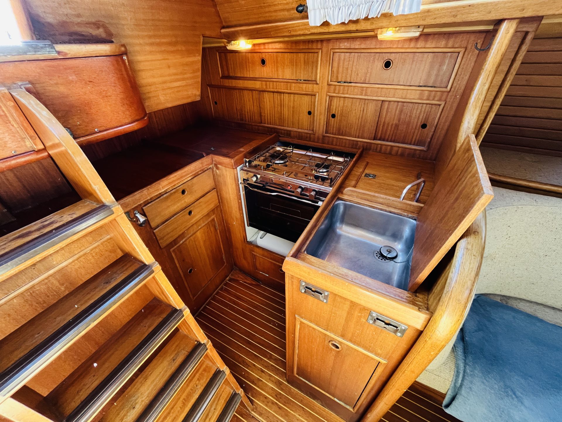 Contessa 35 #32