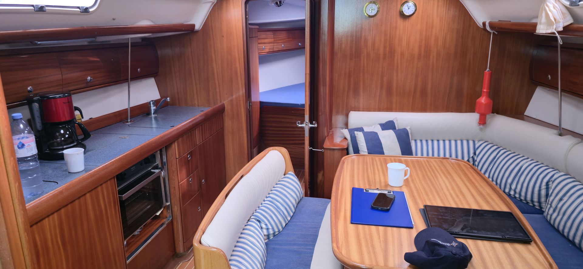 Bavaria 38 mit Liegeplatz und Winterlager, Rostock #26