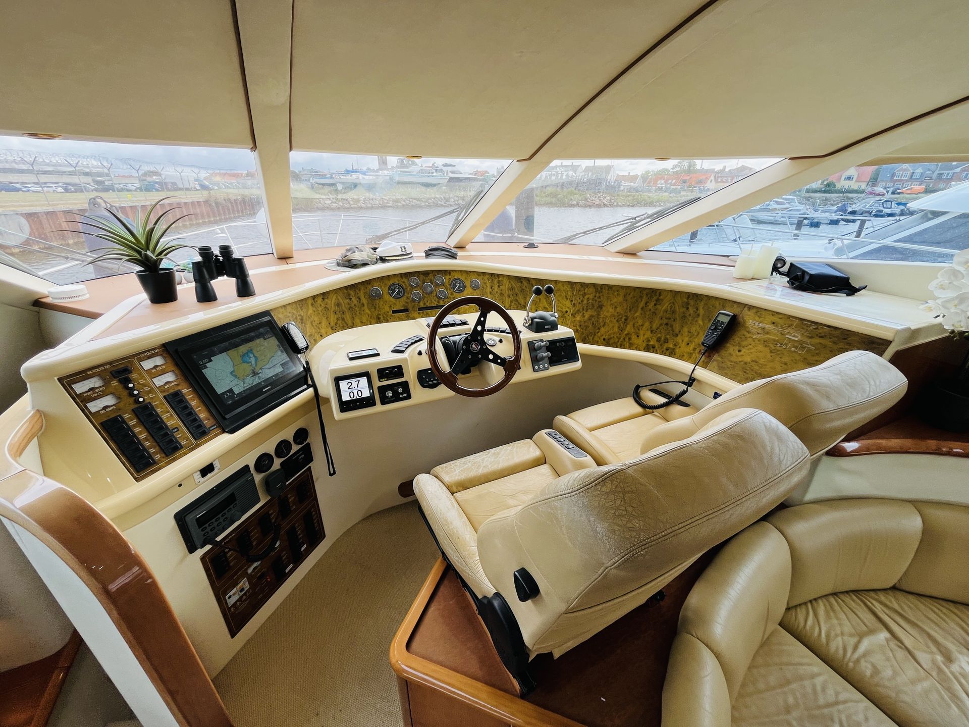 Fairline Squadron 52 #38